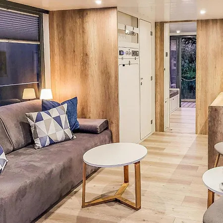 Botel 1 Bedroom Amazing Ship In Havelsee Ot